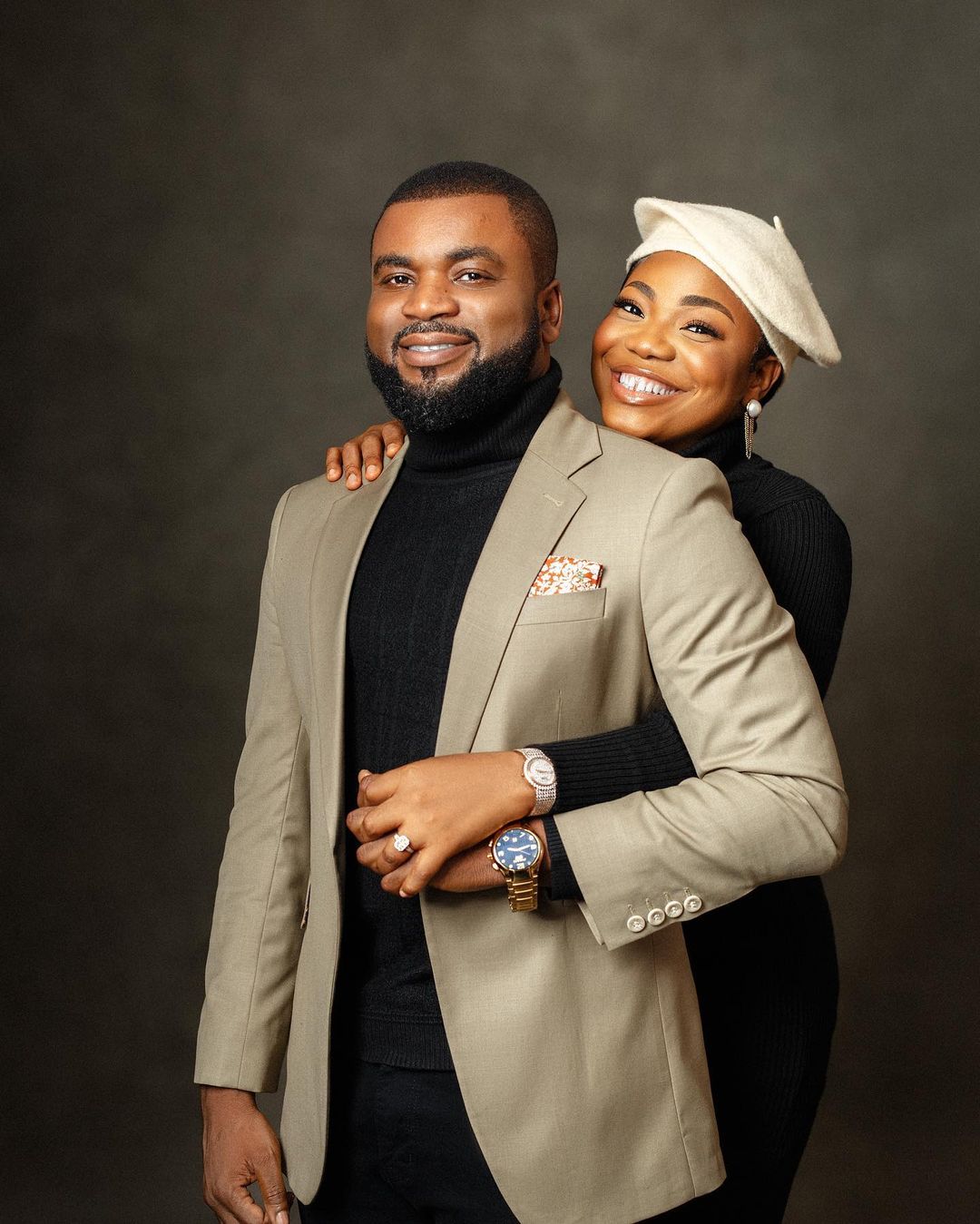 Popular Nigerian gospel singer Mercy Chinwo earlier today broke the internet with news of her engagement to Pastor Blessed Uzochikwa.