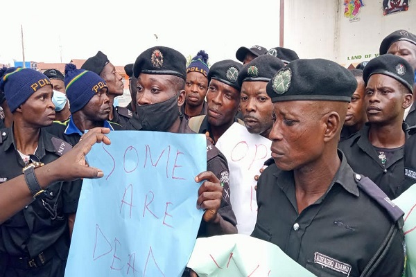 Watch Video As Police Officers Protest In Osun State, Says Okada Riders Snatching Our Wives