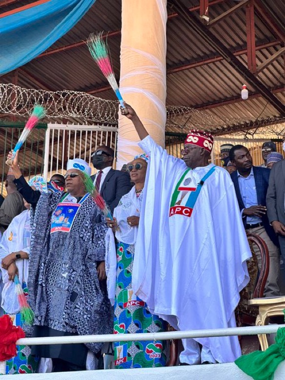 ICYMI: Watch Viral Vidoe Of Moment Tinubu Mistakenly Said ‘God Bless PDP, Instead Of APC