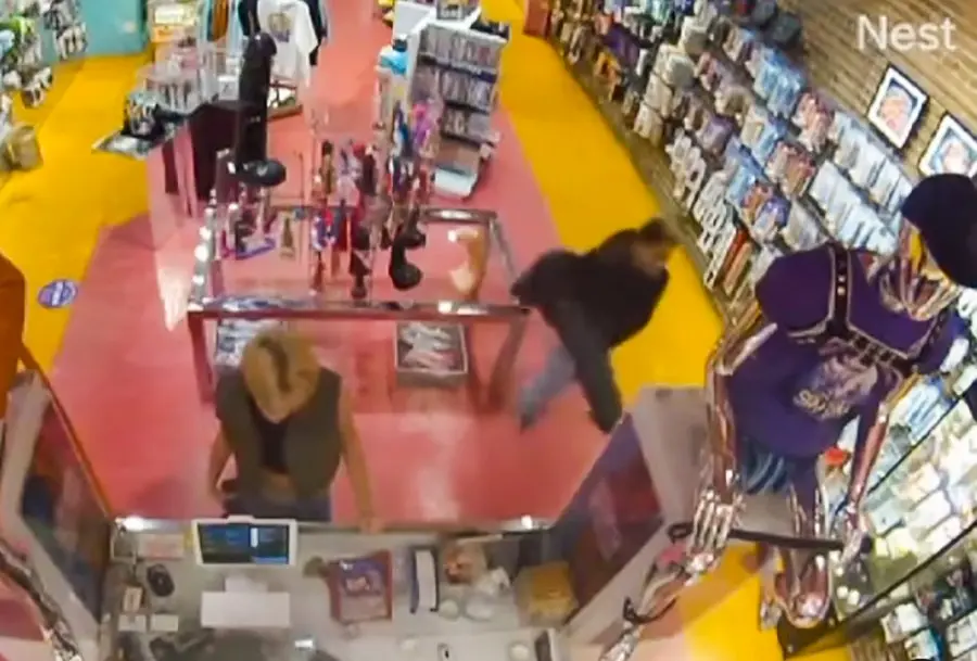 Video Of Woman Trying To Steal S*x Toy Inside Mall
