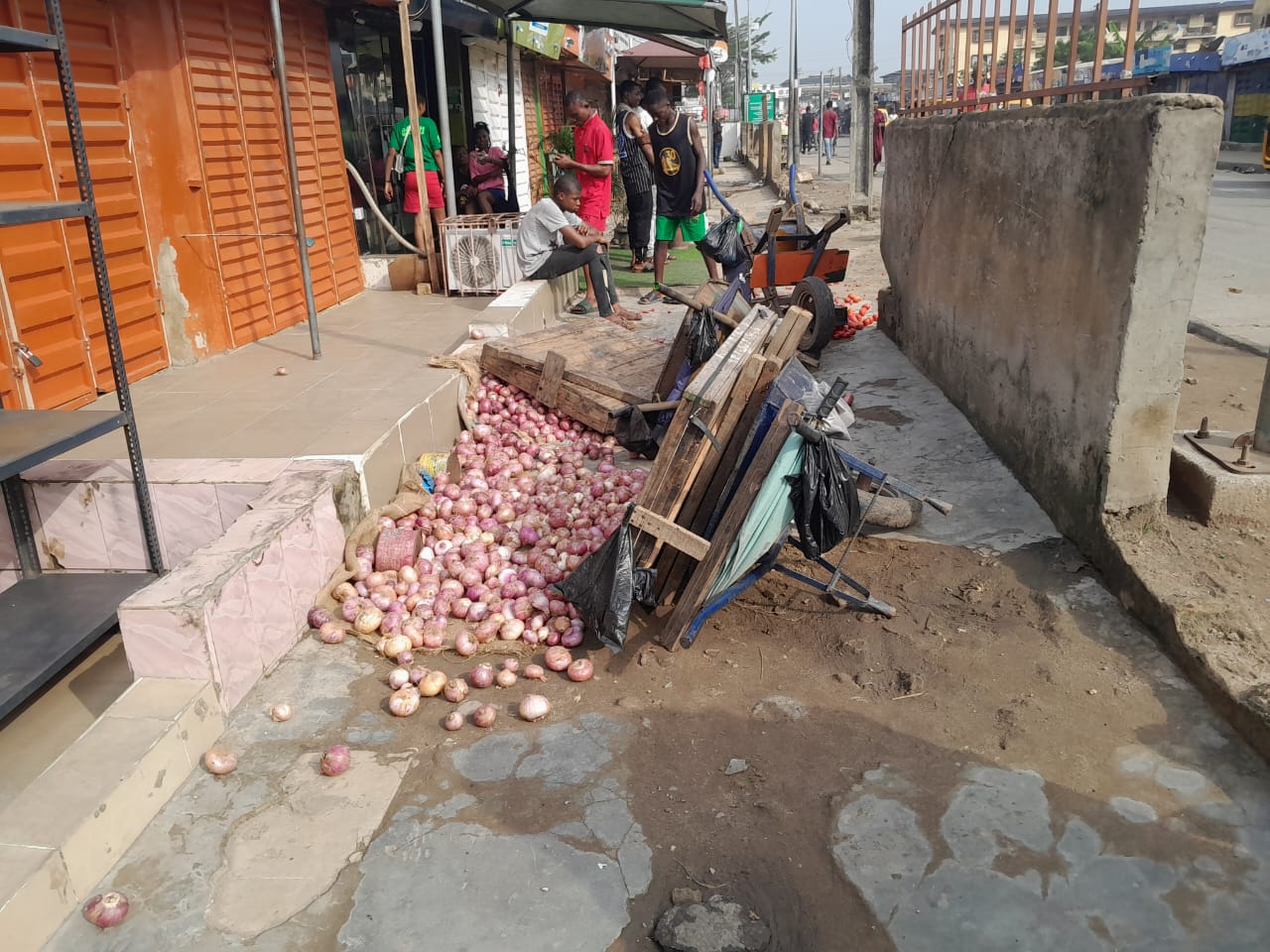 Photos/Video: One Person Killed, Market Shut Down As Hausa And Yoruba Clash In Ogba