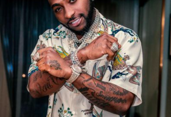 Davido Reacts To His Dad’s N1 Billion Donation To A Church, Says “My Dear Father Inspires Me Every Day”