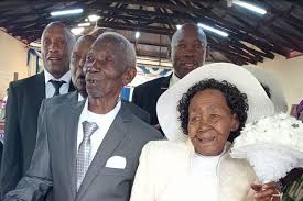 Photo: Meet 95-year-old Man Who Married 90-year-old Woman